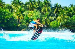 Dhiffushi White Sand Beach Hotel