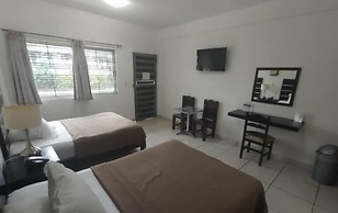 Hotel & Suites Mo Sak