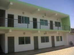 Hotel & Suites Mo Sak