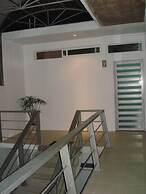 Hotel & Suites Mo Sak