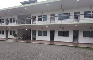 Hotel & Suites Mo Sak