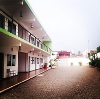 Hotel & Suites Mo Sak