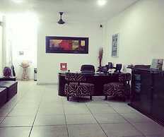 Hotel & Suites Mo Sak