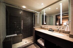 Cherokee Casino & Hotel Roland