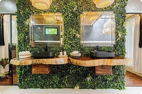 Ocho Artisan Bungalows - Adults only