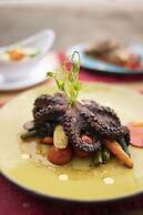 Ocho Artisan Bungalows - Adults only