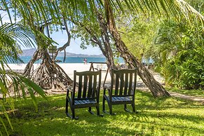 Ocho Artisan Bungalows - Adults only