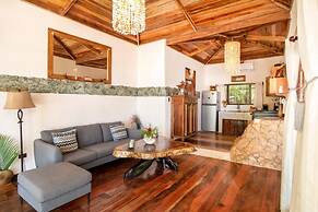 Ocho Artisan Bungalows - Adults only