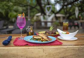 Ocho Artisan Bungalows - Adults only