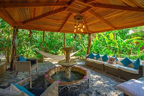 Ocho Artisan Bungalows - Adults only