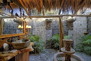 Ocho Artisan Bungalows - Adults only