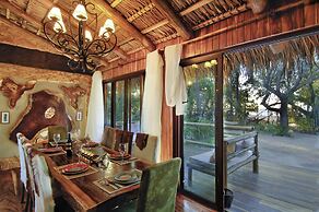 Ocho Artisan Bungalows - Adults only
