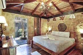 Ocho Artisan Bungalows - Adults only