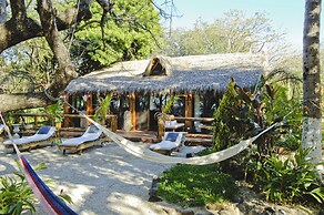 Ocho Artisan Bungalows - Adults only