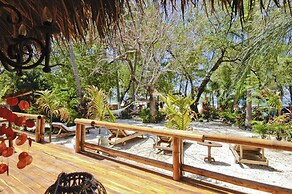 Ocho Artisan Bungalows - Adults only