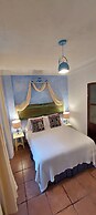 Yellow House - Hostel