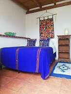 Yellow House - Hostel