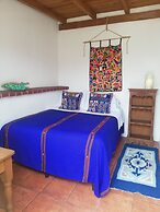 Yellow House - Hostel