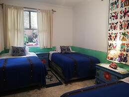 Yellow House - Hostel