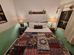 Yellow House - Hostel