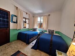 Yellow House - Hostel