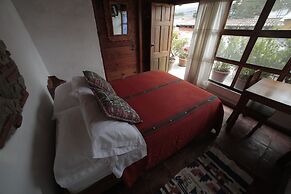 Yellow House - Hostel