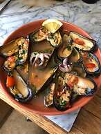 Dockside Hostel Old Town