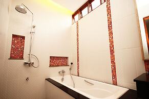 Chu Hotel
