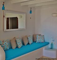 Fira white residence