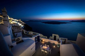 Fira white residence