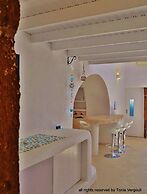 Fira white residence