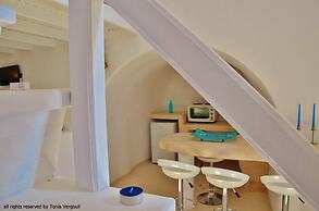 Fira white residence