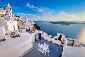 Fira white residence