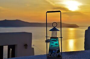 Fira white residence