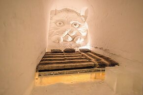 Arctic SnowHotel & Glass Igloos