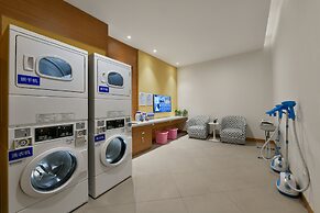 Holiday Inn Express Chengdu Huanhuaxi by IHG