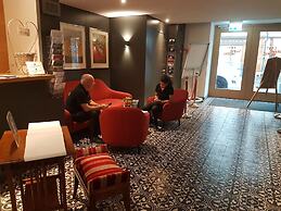 East-West Riverside Hotel