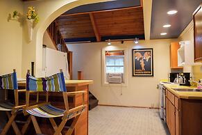 Alexander's Lodge