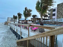Flamingo Inn Beachfront