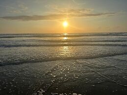 Flamingo Inn Beachfront