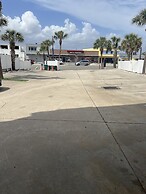 Flamingo Inn Beachfront