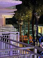 Flamingo Inn Beachfront