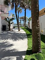 Flamingo Inn Beachfront