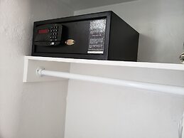 Flamingo Inn Beachfront