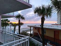 Flamingo Inn Beachfront
