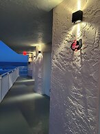 Flamingo Inn Beachfront