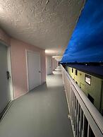 Flamingo Inn Beachfront