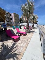 Flamingo Inn Beachfront