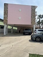 Flamingo Inn Beachfront