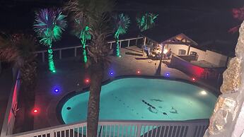 Flamingo Inn Beachfront